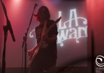L A Edwards open The White Buffalo a Roma a Largo Venue