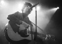 17-The-Kooks-Inside-in_Inside-out-15th-anniversary-Tour-Milano-20230201-