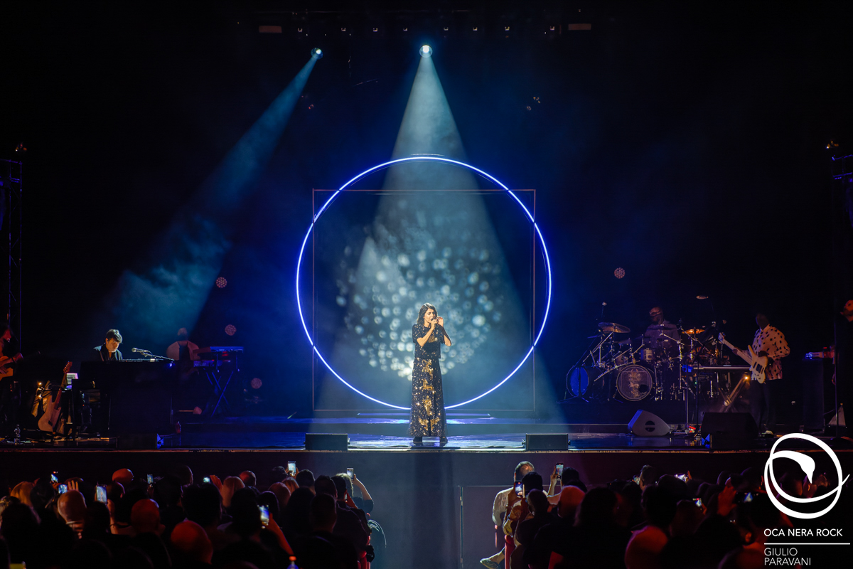 Giorgia, foto del concerto a Roma 01 Giorgia Blu Live Teatri Lirici Palasport 20150912