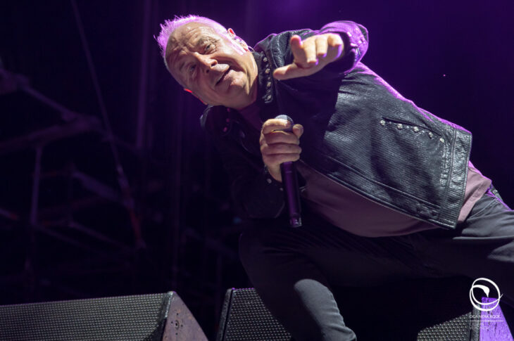 010 Simple Minds